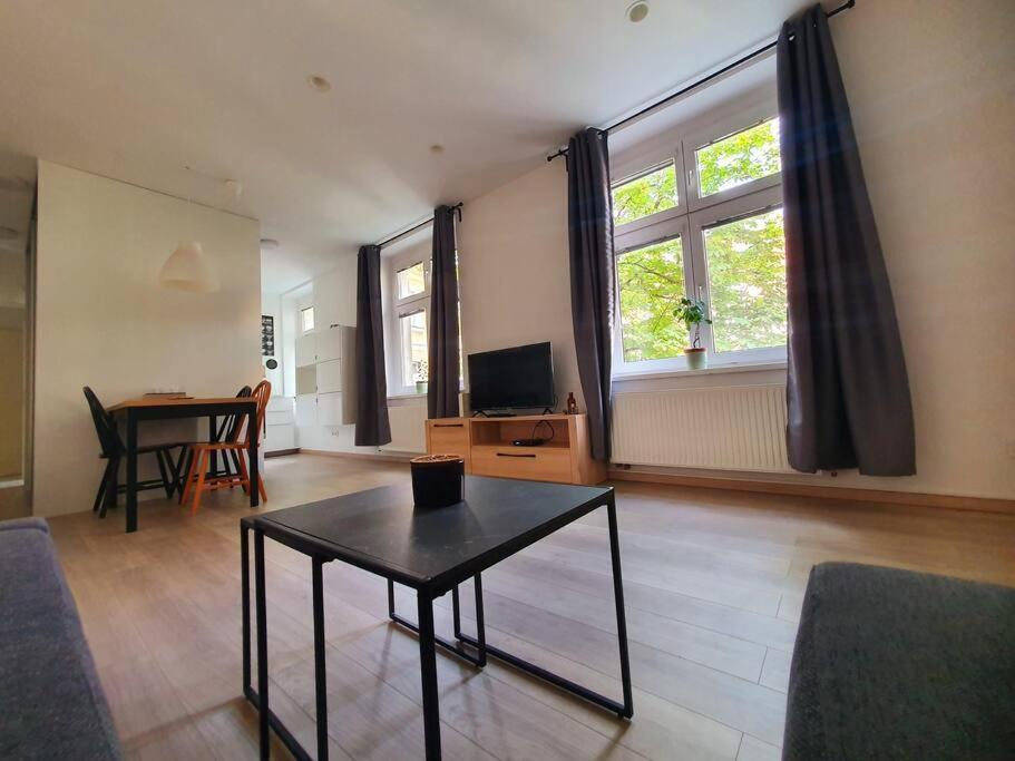 Lovely & Unique Apt In The Historic Center. Братислава Экстерьер фото