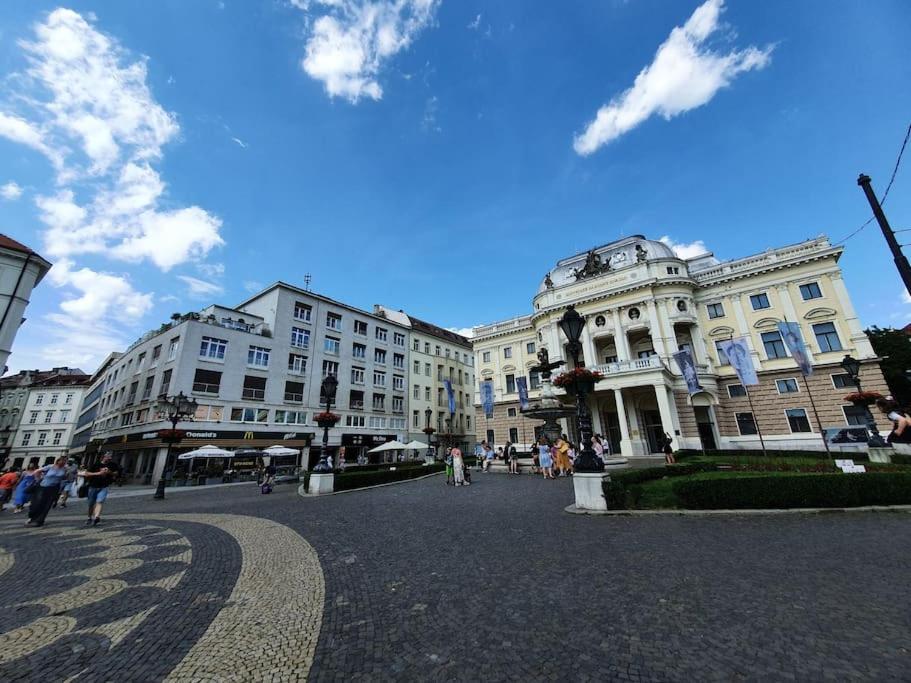 Lovely & Unique Apt In The Historic Center. Братислава Экстерьер фото
