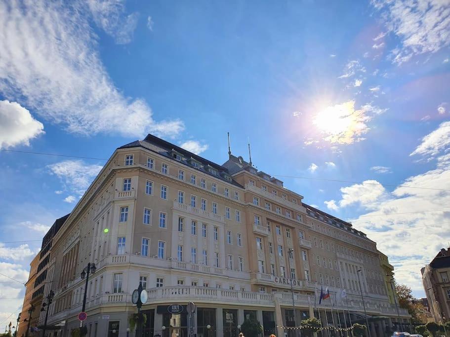 Lovely & Unique Apt In The Historic Center. Братислава Экстерьер фото